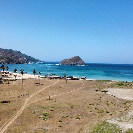Barrel Homestay Areguling Kuta  Exterior foto