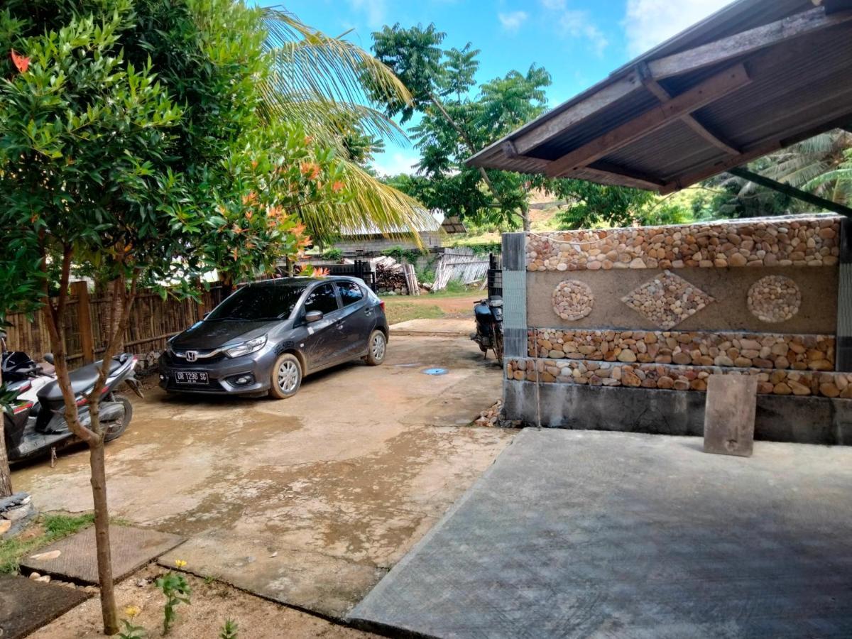 Barrel Homestay Areguling Kuta  Exterior foto