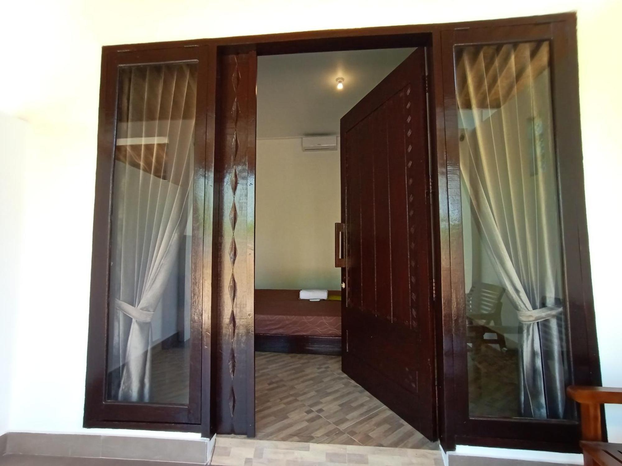 Barrel Homestay Areguling Kuta  Zimmer foto