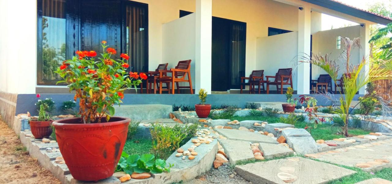 Barrel Homestay Areguling Kuta  Exterior foto